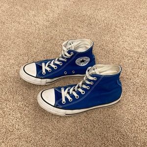blue all star converse (women’s 6.5)